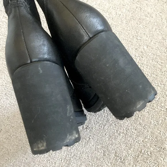 NAKED FEET black Survival mid-shaft boots, size 7.
