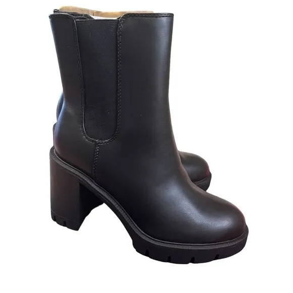 Scoop Black Faux Leather Chunky Heeled Heel Go Go Style Chelsey Boots NWT
