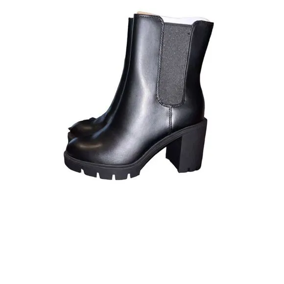 Scoop Black Faux Leather Chunky Heeled Heel Go Go Style Chelsey Boots NWT